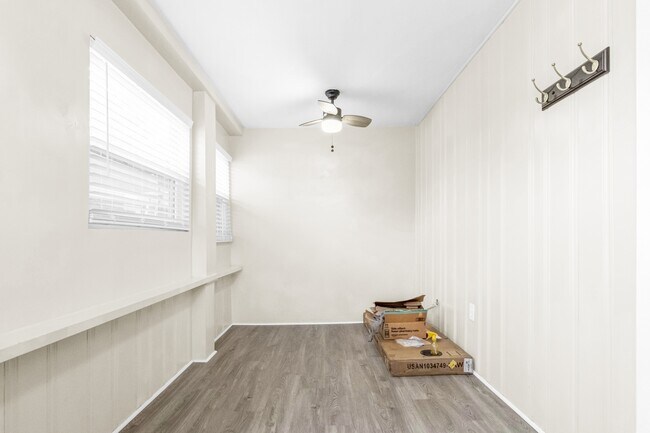 Building Photo - 127 Wythe Pkwy