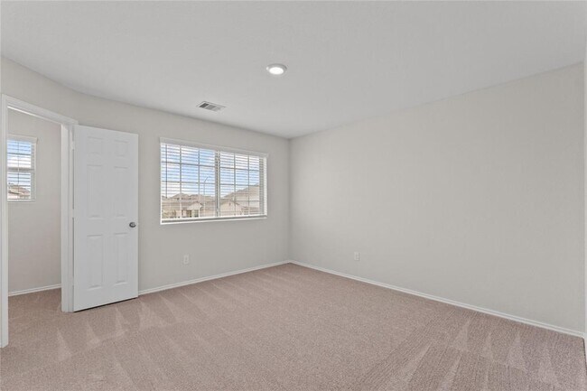Building Photo - 14515 Broadbury Pond Rd