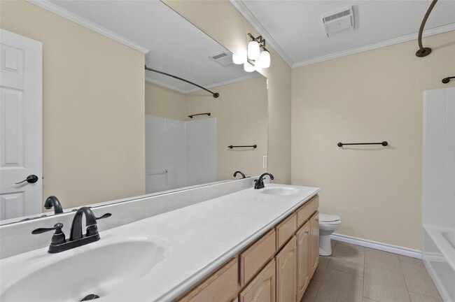 Building Photo - 3 bed, 2 bath home in Burleson