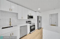 Building Photo - 513 SW 15th St