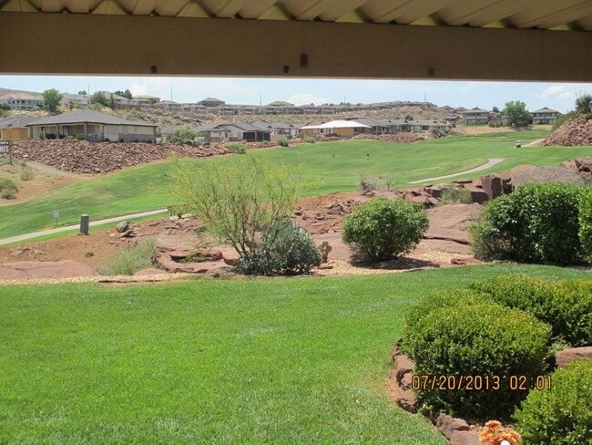 Building Photo - Wonderful 3 Bed 2 Bath Single Story on Sou...