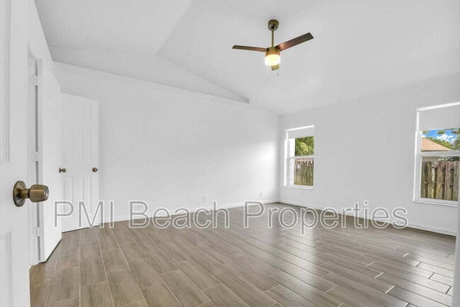 Building Photo - 13729 Yarmouth Dr