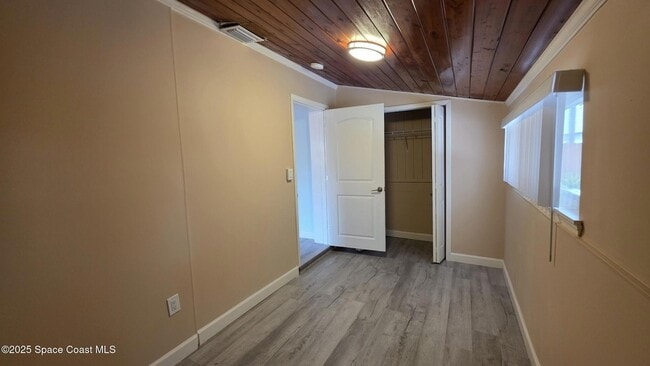 Building Photo - 6411 Ridgewood Ave