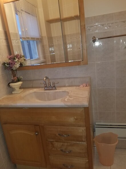 Building Photo - 269 N 1st Ave