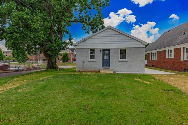 Building Photo - 1624 E Olive St