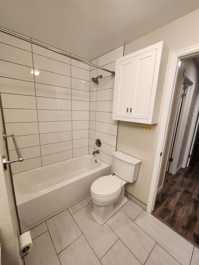 Building Photo - Updated 1BR Condo at the Edge of Boulder – Private Patio & Parking!