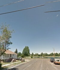 Building Photo - The Lake House