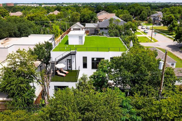 Building Photo - 3946 N Cresthaven Rd