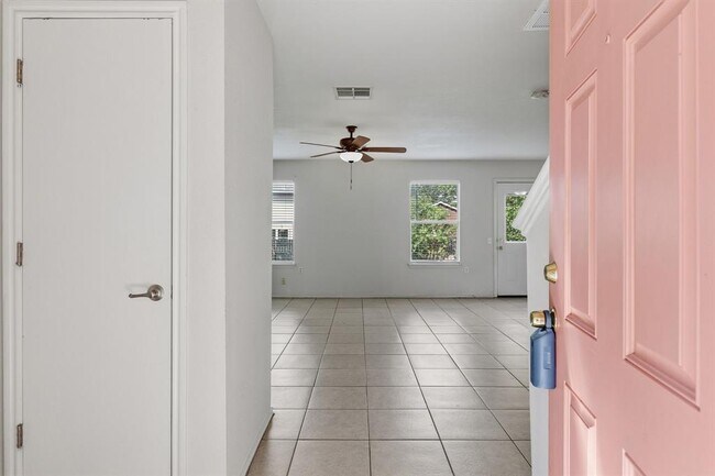 Building Photo - 7409 Elk Pass Dr