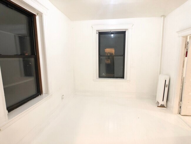 Building Photo - 519 Park Dr