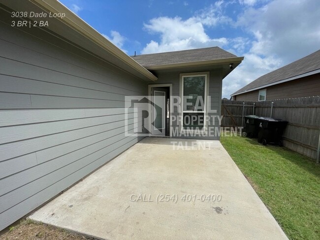 Building Photo - 3038 Dade Loop