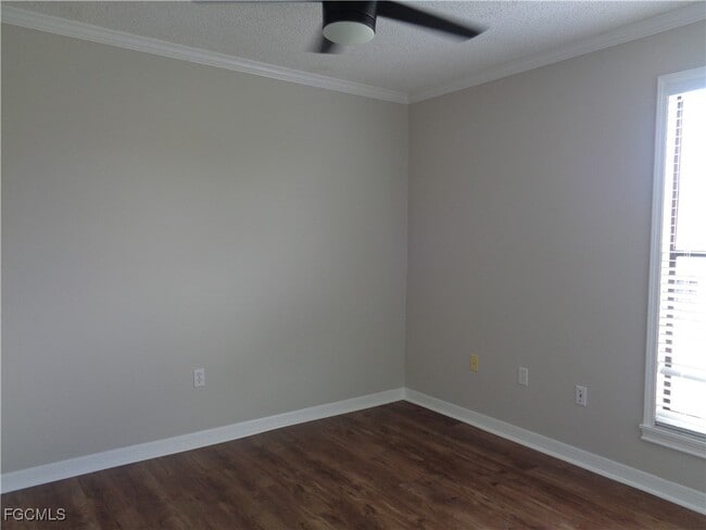 Building Photo - 12962 Elm Creek Ct