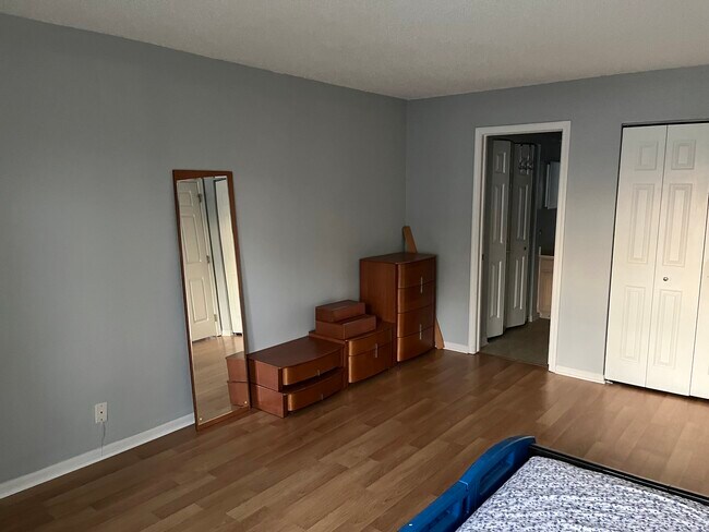 Building Photo - 1272 Ranchview Ct