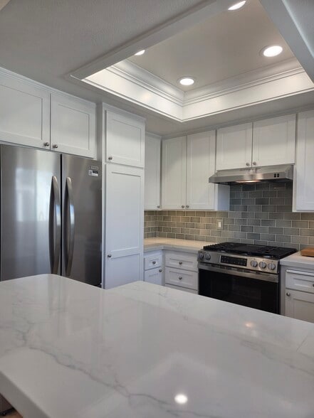 Building Photo - 245 Mesa Dr