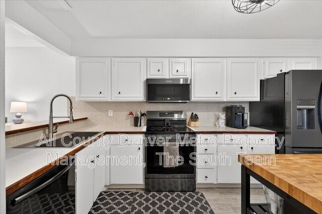 Building Photo - 7250 S Gaylord St