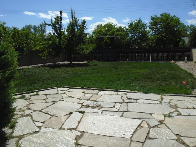 Building Photo - 912 Foothills Ct