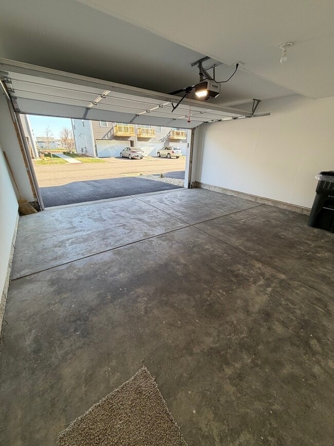 Building Photo - 1555 Sequoia Wy