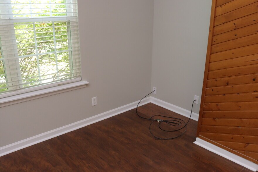 Cable ( Comcast ) - 1057 Stones Throw Dr NW