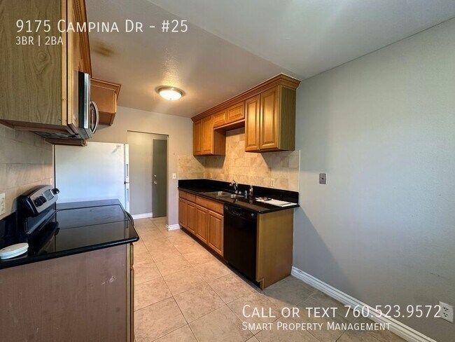 Building Photo - 9175 Campina Dr