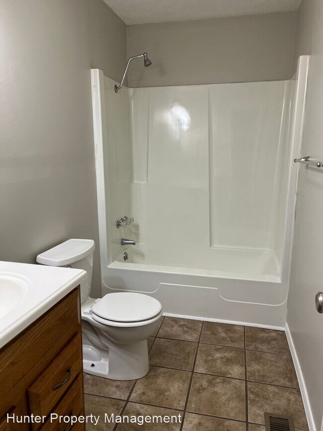 Building Photo - 3 br, 2 bath House - 107 Grand Prairie Drive