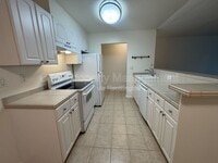 Building Photo - 466 Crescent St