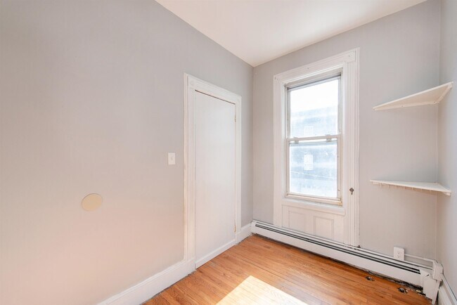 Building Photo - 2903 Central Ave