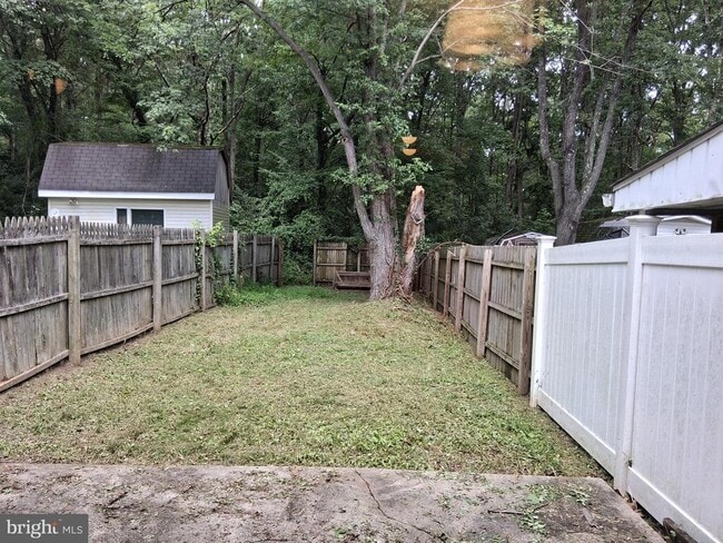 Building Photo - 929 Topview Dr