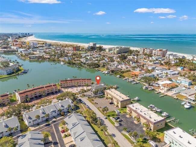 Building Photo - 12404 Capri Cir N