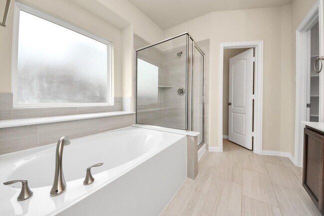 Building Photo - 32903 Silver Mdw Wy