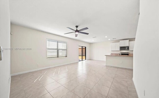 Building Photo - 870 Remington Green Dr SE