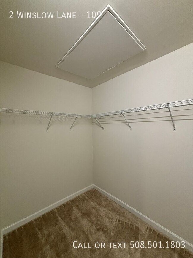 Building Photo - 2 Winslow Ln