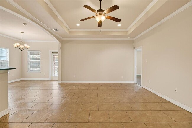 Building Photo - 6901 Anastasia Dr