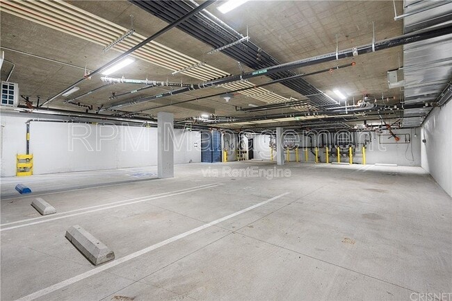 Building Photo - 5923 Laurel Canyon Blvd