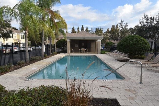 Building Photo - Close To Everything