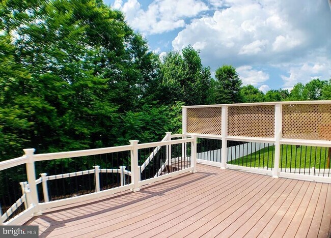 Building Photo - 21 Warwick Way