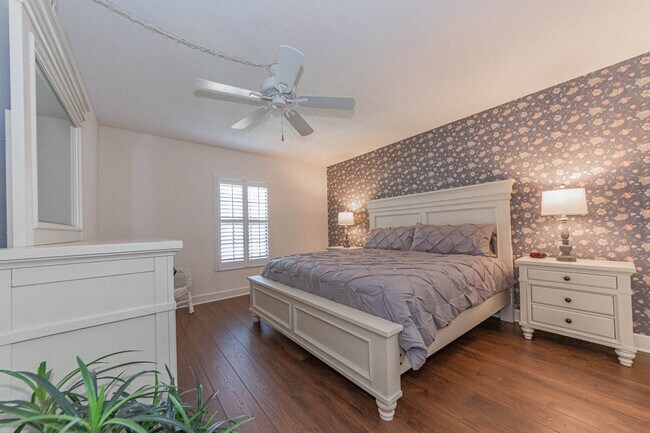 Building Photo - 5151 Jimmy Buffett Mem Hwy