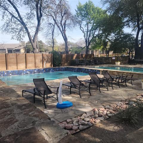 Building Photo - 14151 Montfort Dr