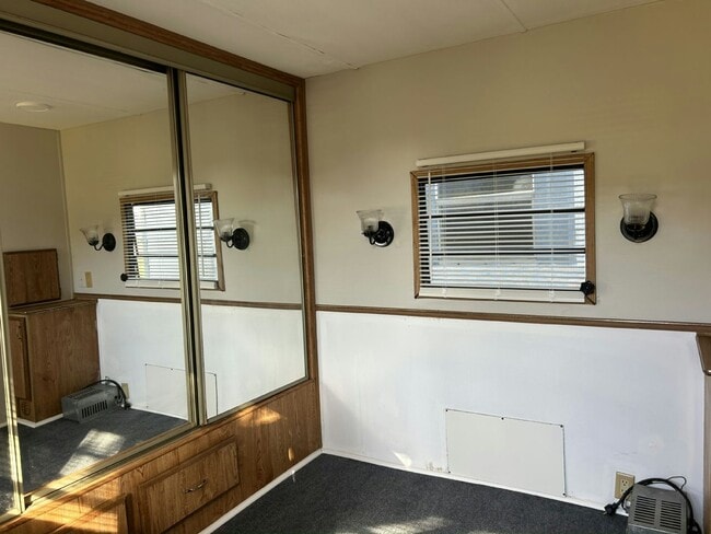 Building Photo - 17031 US-301