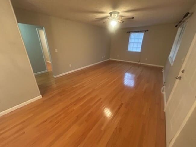 Building Photo - Three Bedroom Home in Corbin, KY