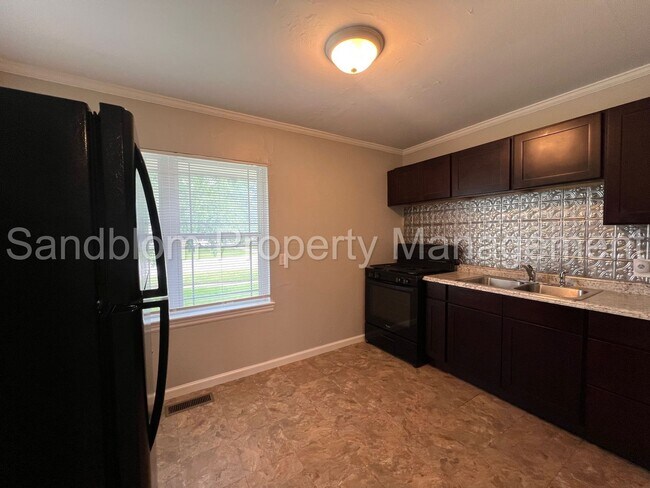 Building Photo - For Lease | University of Tulsa - Midtown ...