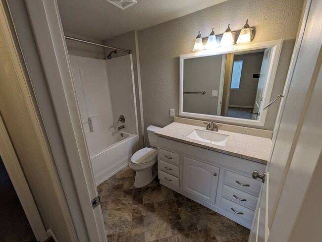 Building Photo - 6009 16th Ave SE