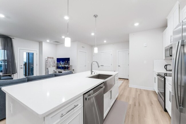 Building Photo - 12875 Mosaic Pk Wy