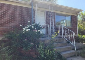 Building Photo - 626 Stuart St