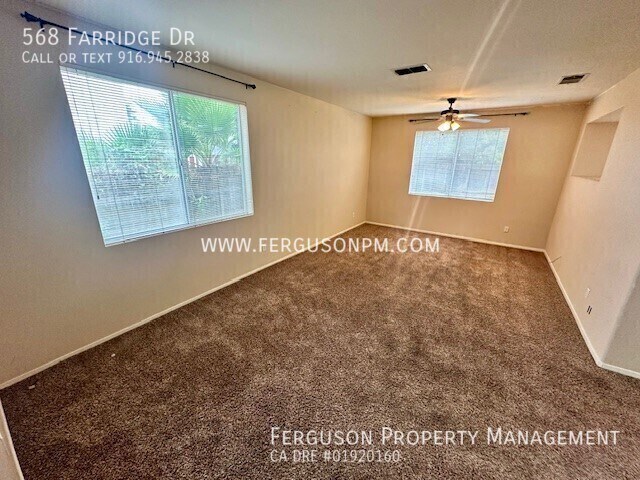 Building Photo - 568 Farridge Dr