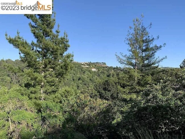 Building Photo - 5559 Greenridge Rd