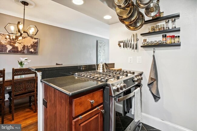 Building Photo - 821 Church St