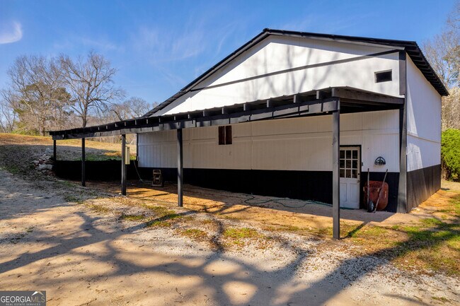 Building Photo - 106 Degrandis Ln NE