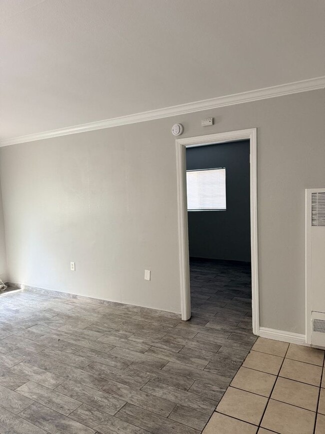 Building Photo - 1266 W Stoneridge Ct