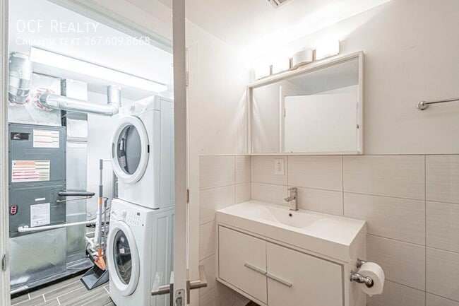 Building Photo - 135-37 N 3rd St