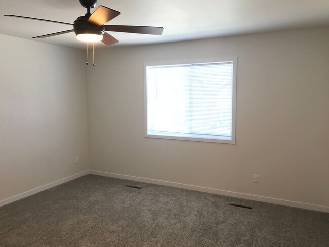 Building Photo - 2148 Allison Ln W